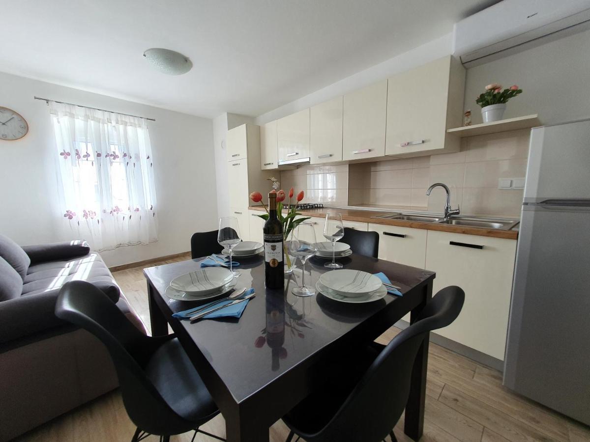 Apartaments Ukic Prvic Sepurine Exterior foto
